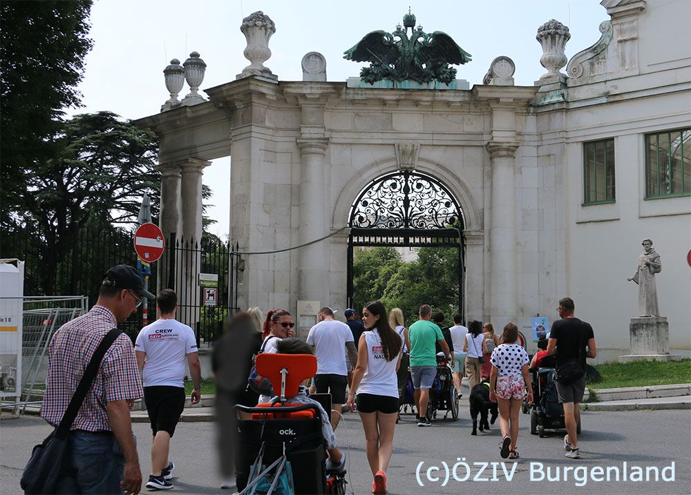 016 - der Weg in den Burggarten