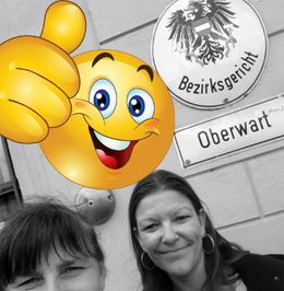 Tamara und Maria vor dem Bezirksgericht Oberwart