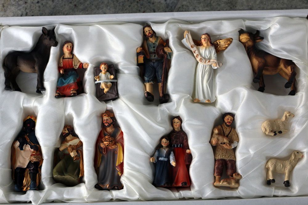 Die Figuren in der Schachtel