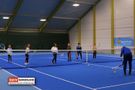 Schüler:innen beim Tennis