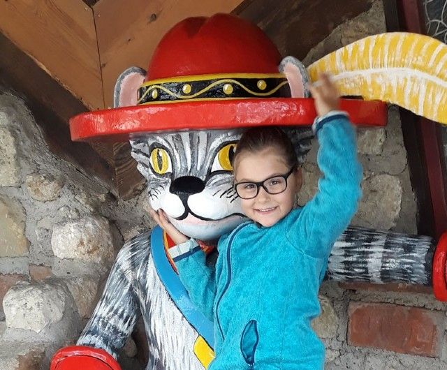 Mädchen im Märchenpark