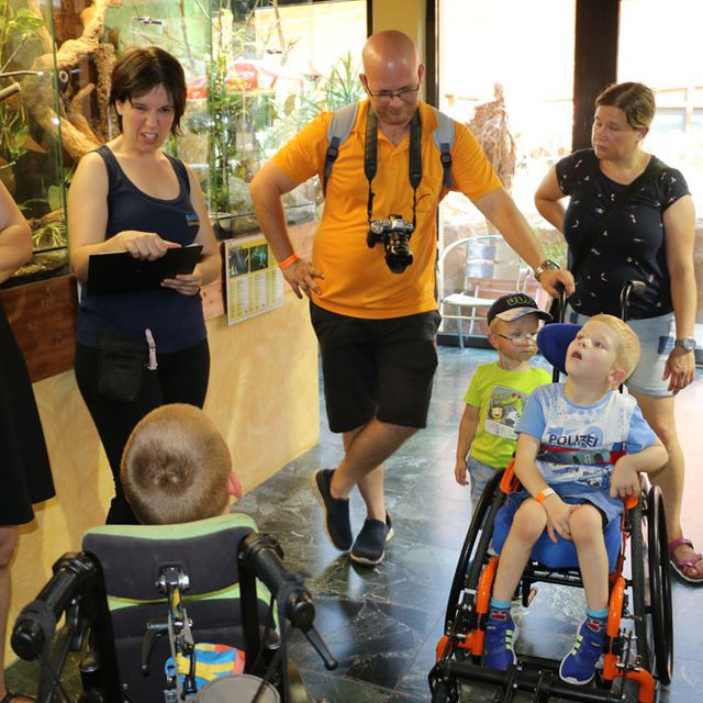 Gruppe bei Führung
