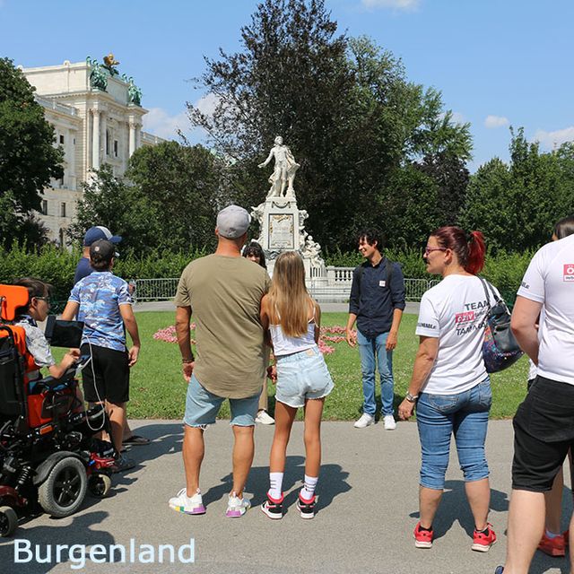 029 - beim Mozartdenkmal im Burggarten